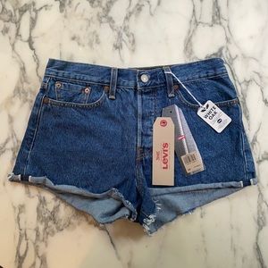 NWT Brand New Levi’s White Oak Wedgie Fit Shorts